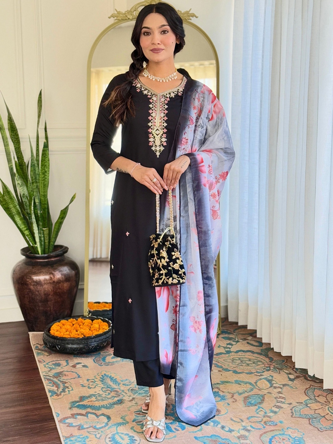 

NIZA FASHION Women Floral Embroidered Regular Kurta with Trousers & With Dupatta, Black