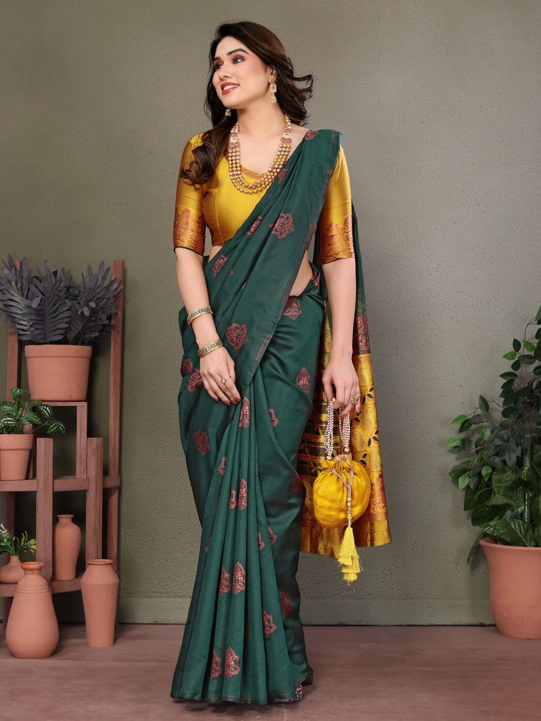 

PEORA'S CLOSET Ethnic Motifs Silk Blend Banarasi Saree, Green