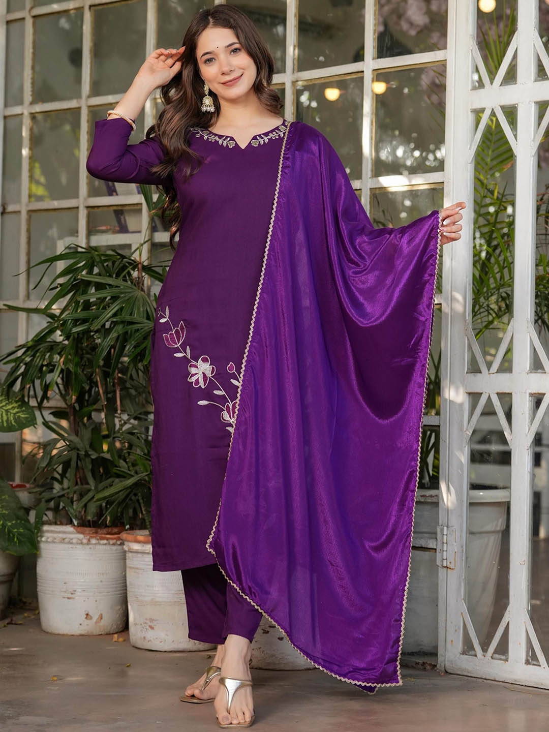 

THE52 Floral Embroidered Thread Work Notch Neck Straight Kurta With Trousers & Dupatta, Purple