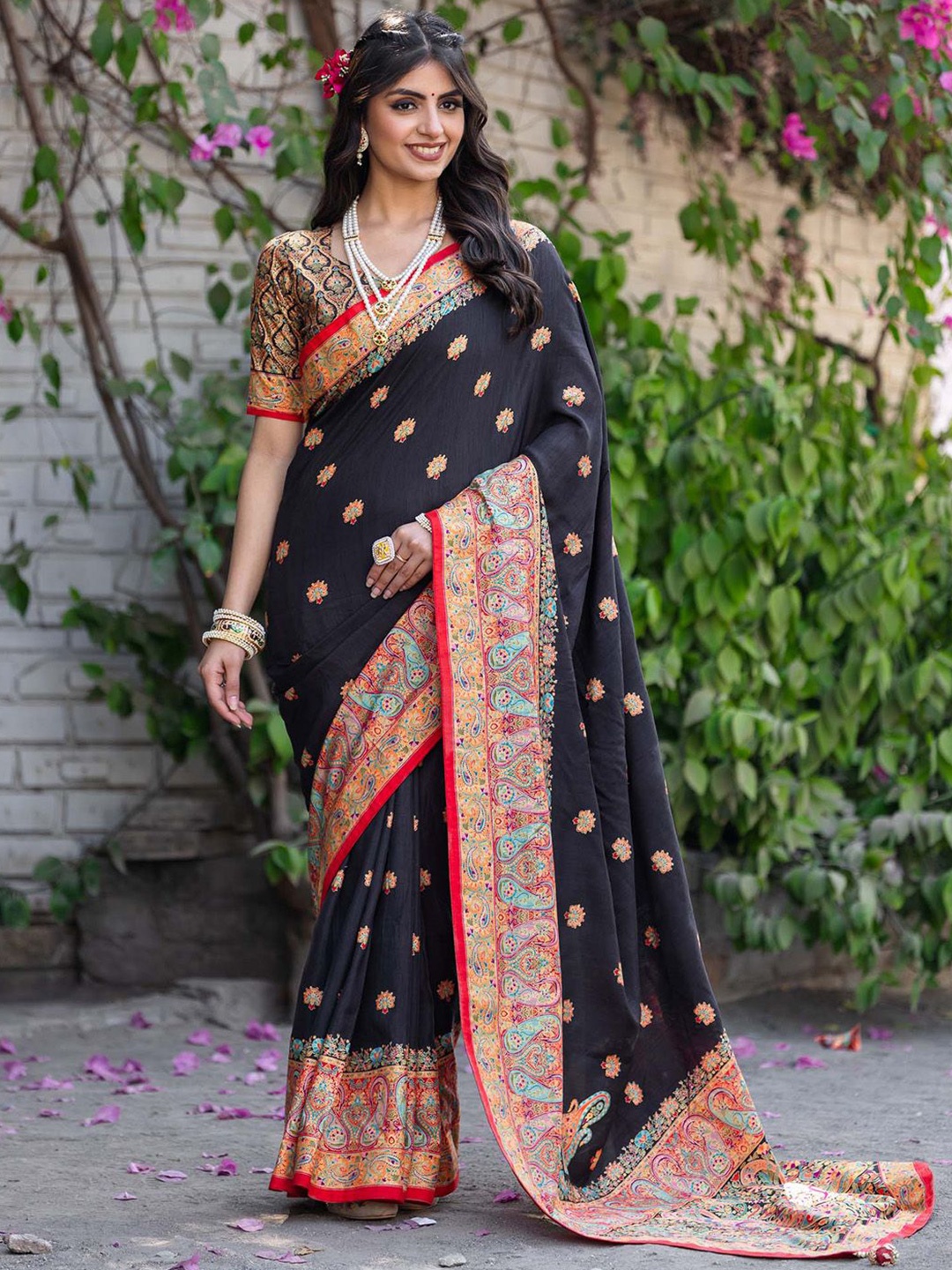 

Anouk Ethnic Motifs Silk Blend Saree, Black