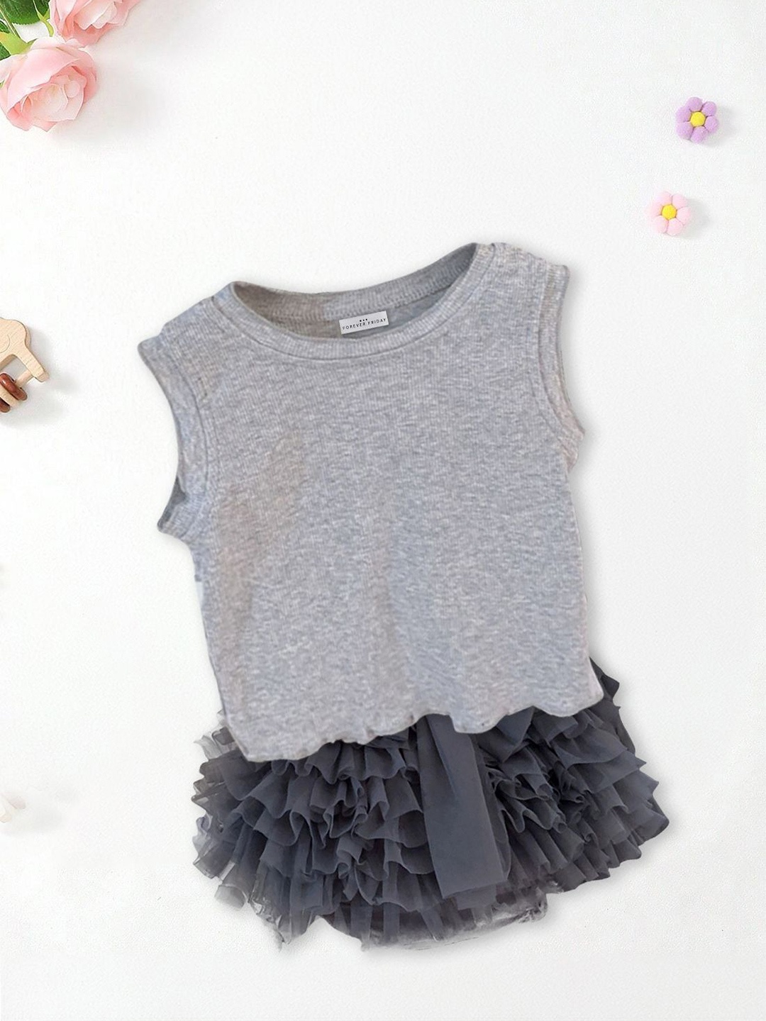 

FOREVER FRIDAY Girls Round Neck Pure Cotton T-Shirt With Skirt, Black
