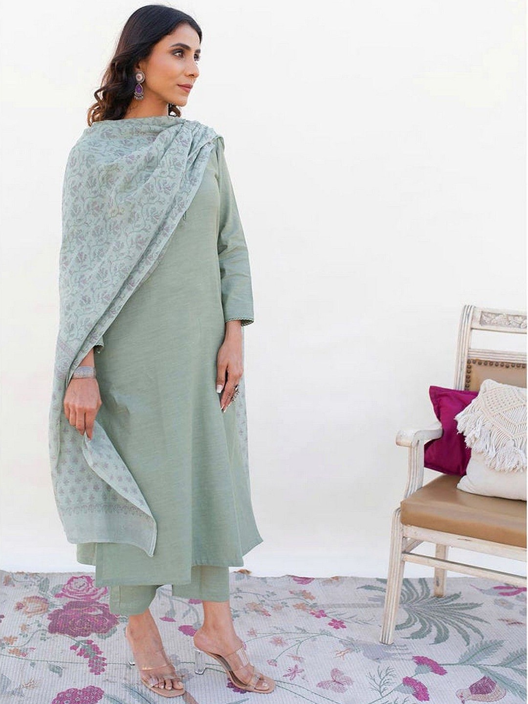 

ZEEPKART Notch Neck Straight Kurta With Trousers & Dupatta, Green