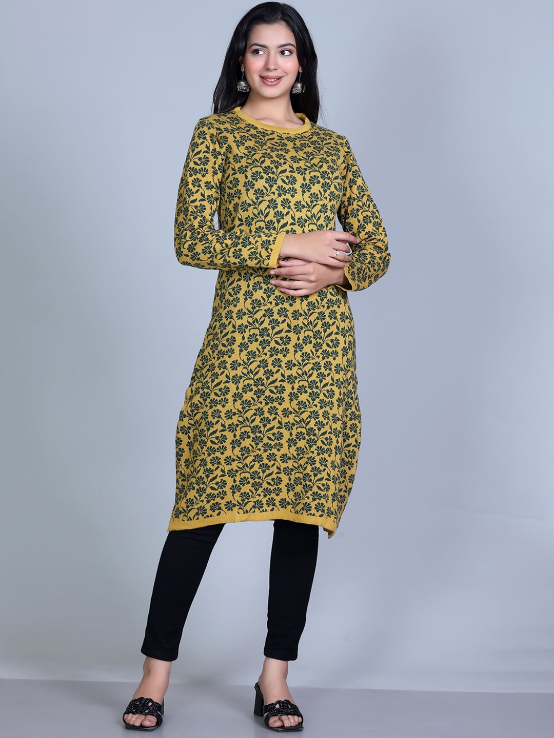 

BeriBlu Floral Woven Design Round Neck Jacquard Straight Kurta, Mustard