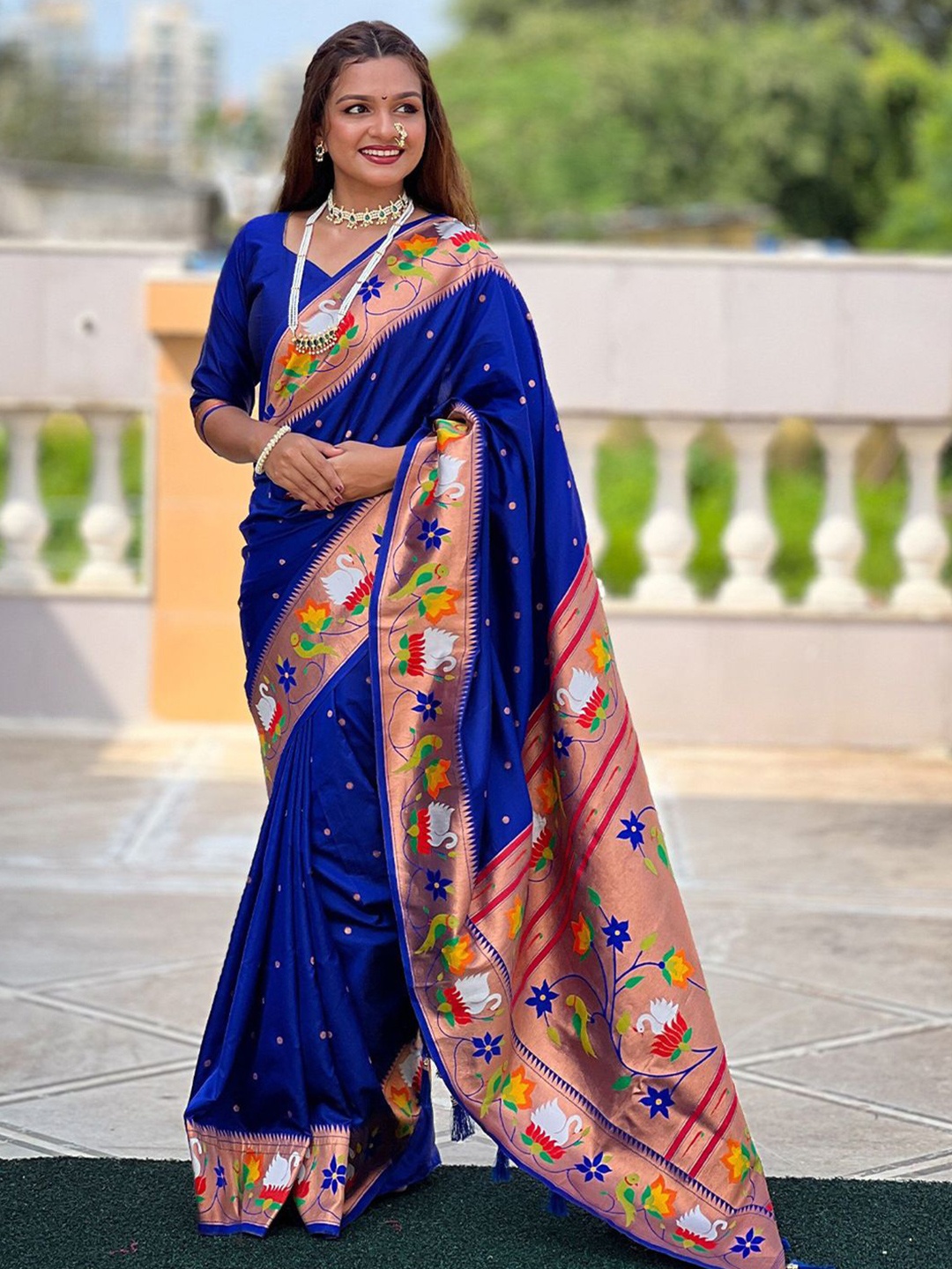 

DIVASTRI Women Sarees, Blue