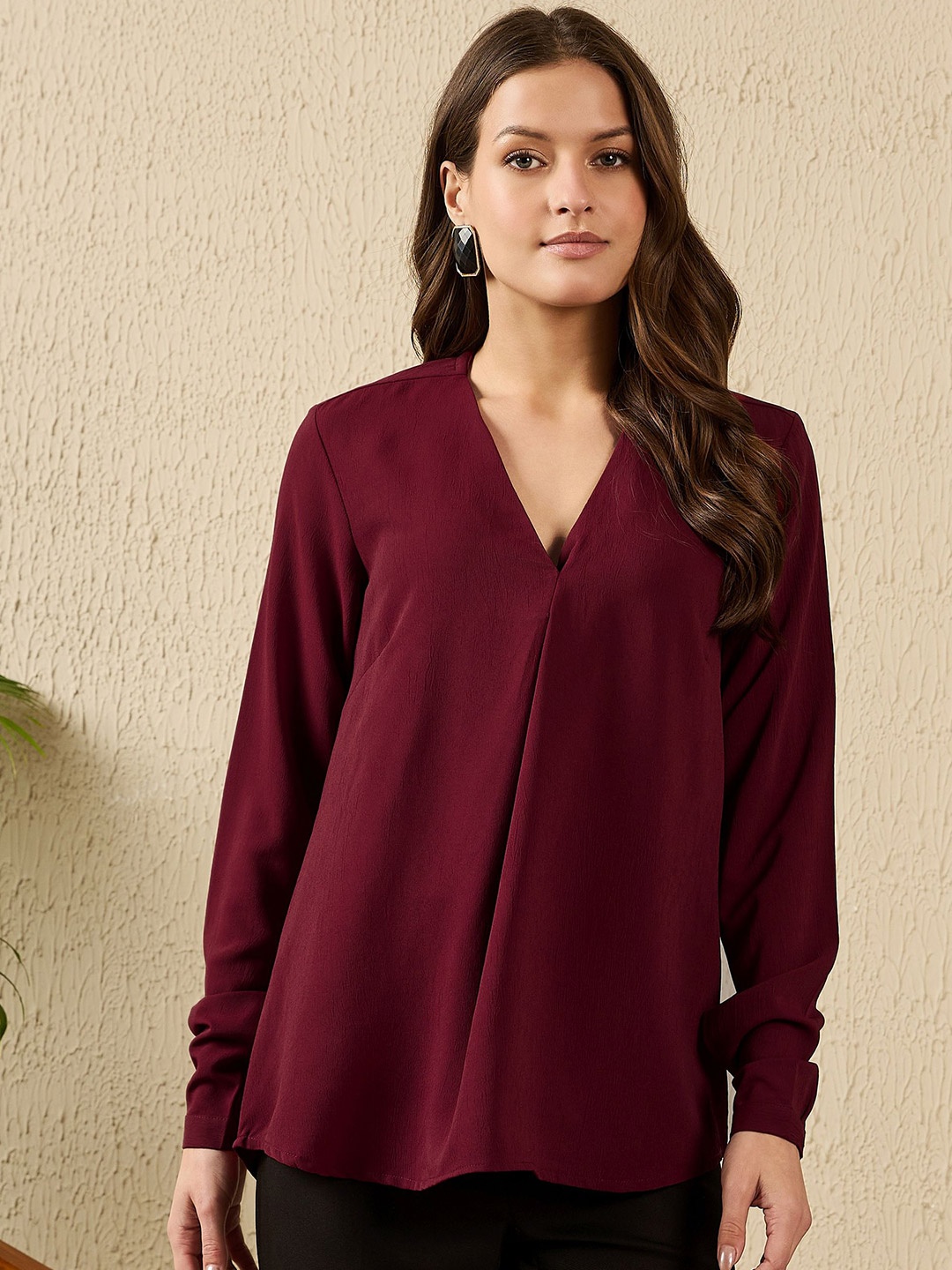 

The Roadster Lifestyle Co V-Neck Top, Maroon