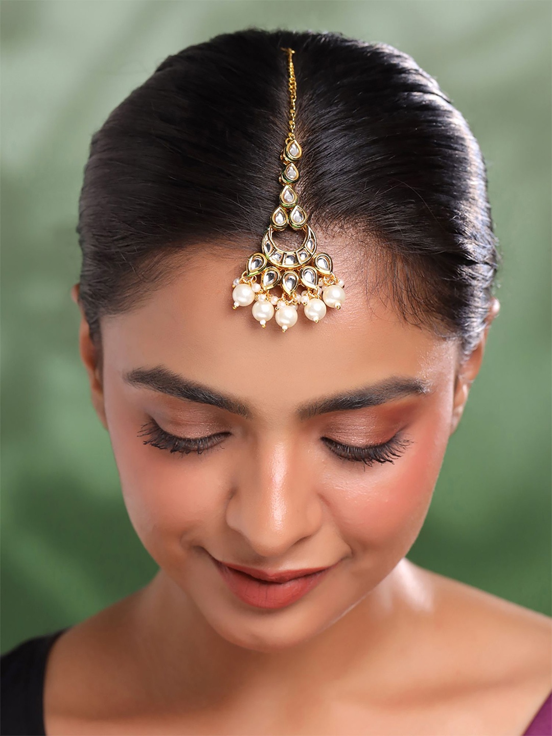 

Yellow Chimes Gold-Plated Kundan Maang Tikka Head Jewellery