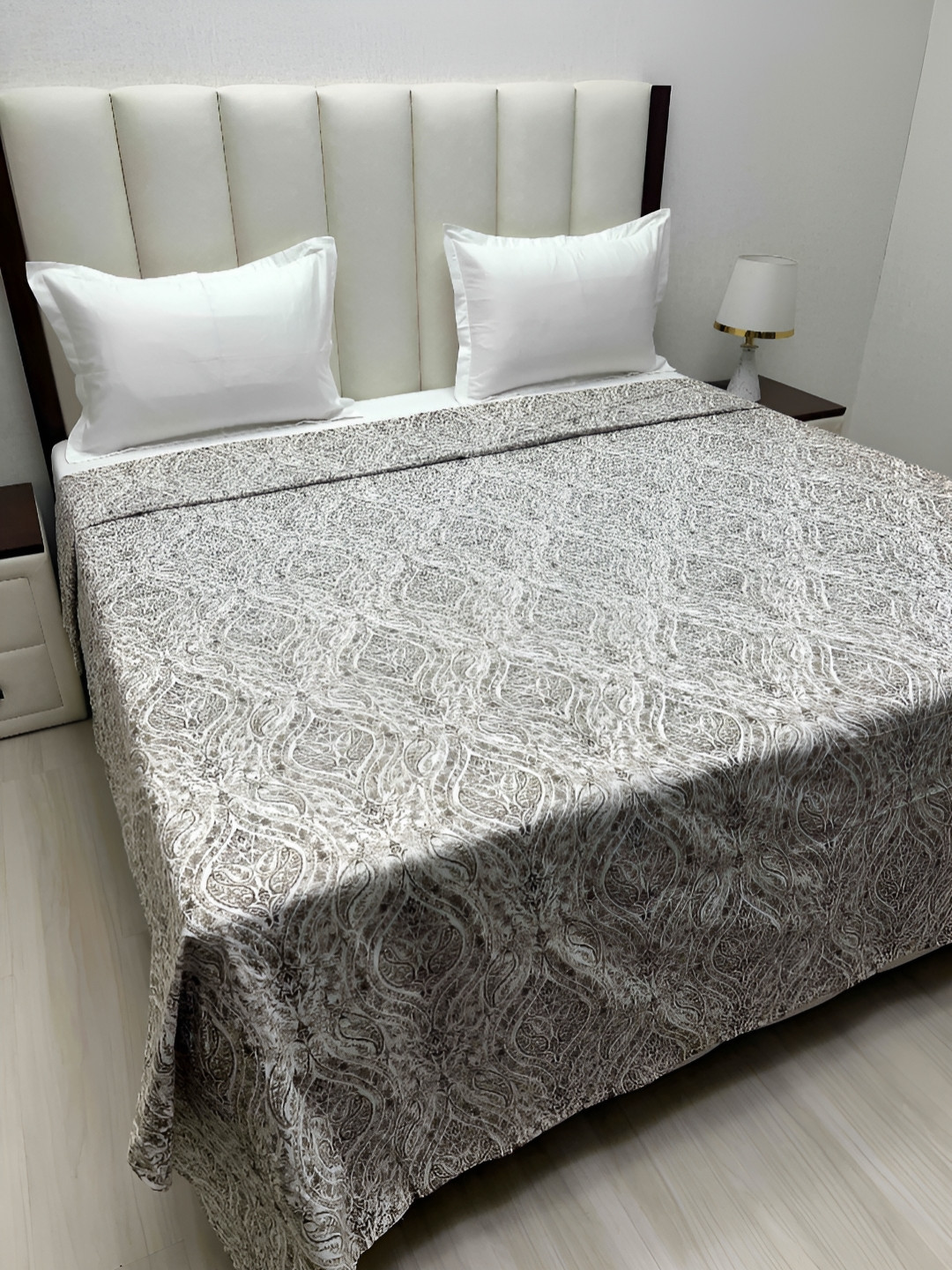 

Pure Decor Brown & White Floral Printed Double King Size Duvet Cover
