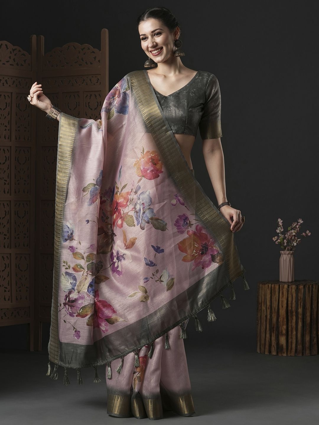 

Mitera Floral Zari Organza Sungudi Saree, Mauve