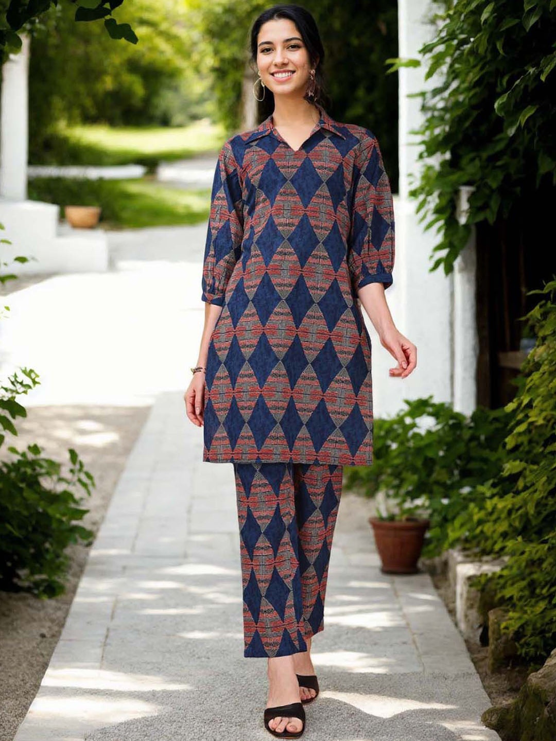 

Anouk Printed Shirt Collar Pure Cotton Tunic And Trouser, Blue