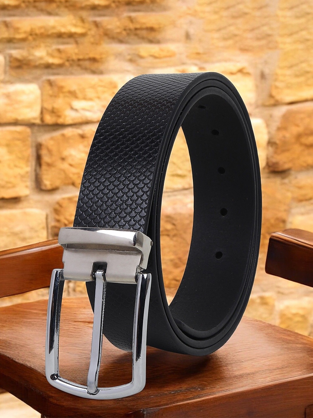 

Metronaut Men Textured Leather Formal Belt, Black