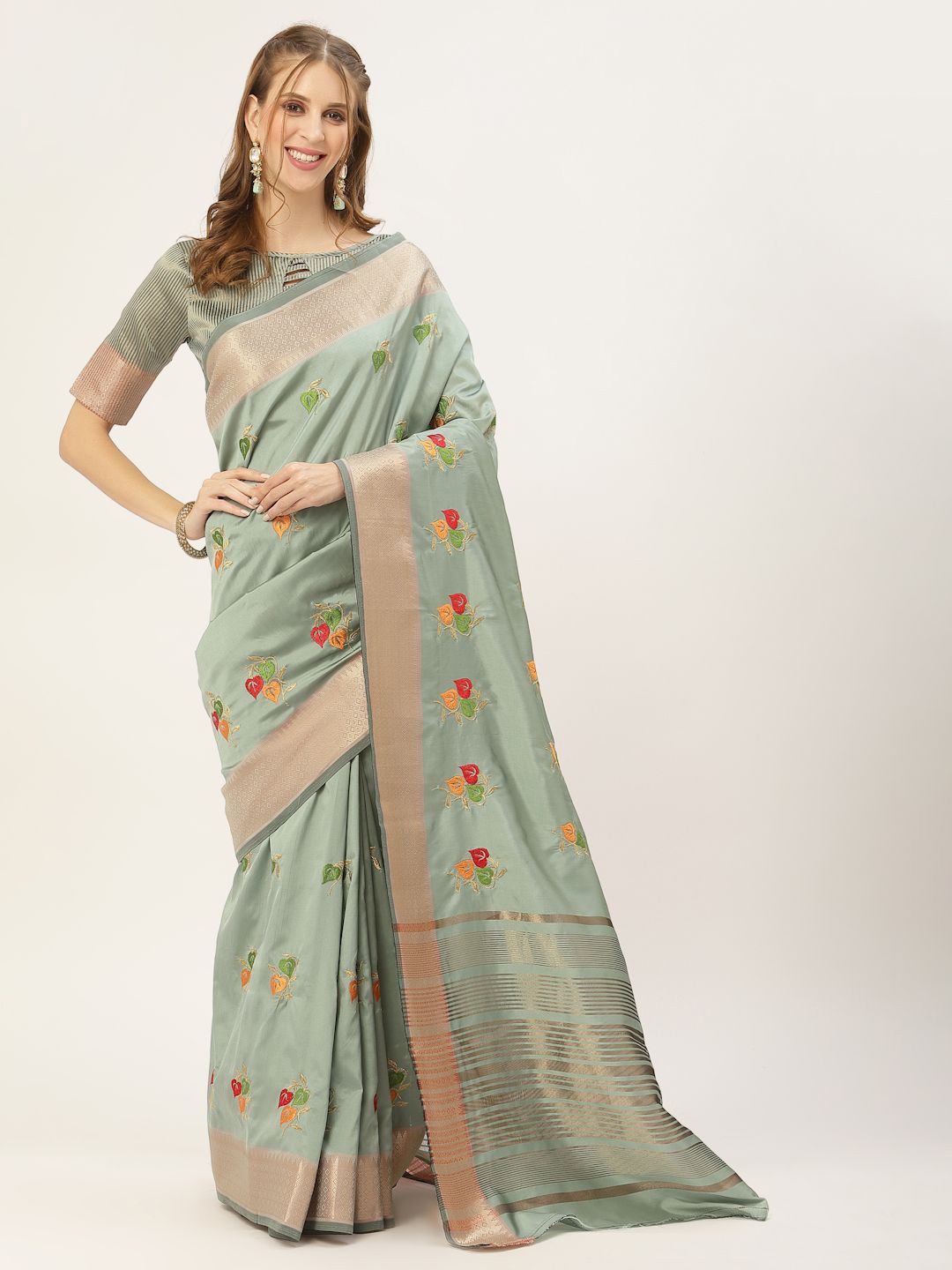 

DIVASTRI Floral Zari Silk Cotton Saree, Blue