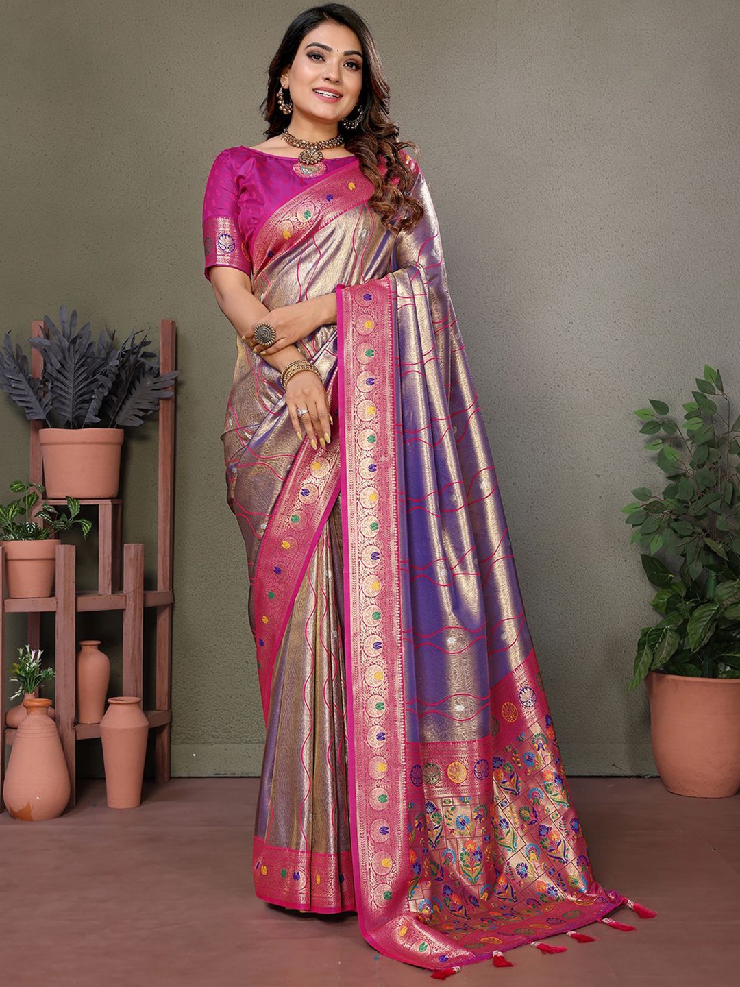 

DIVASTRI Ethnic Motifs Zari Silk Blend Banarasi Saree, Blue