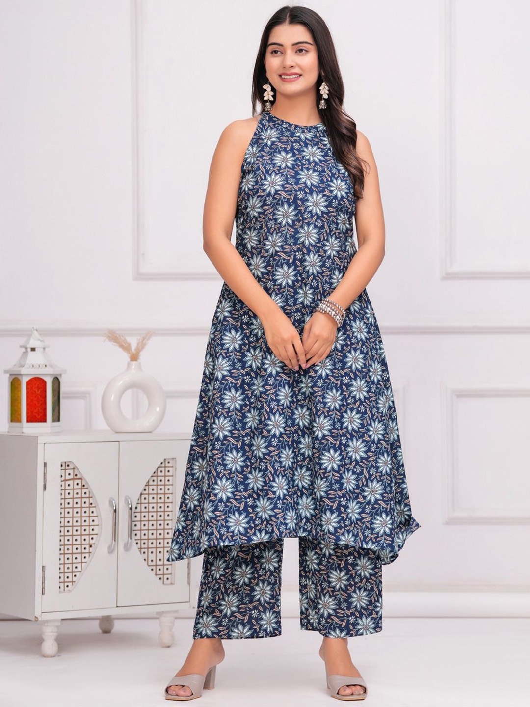 

Vivika Floral Printed Pure Cotton Tunic & Palazzo, Blue