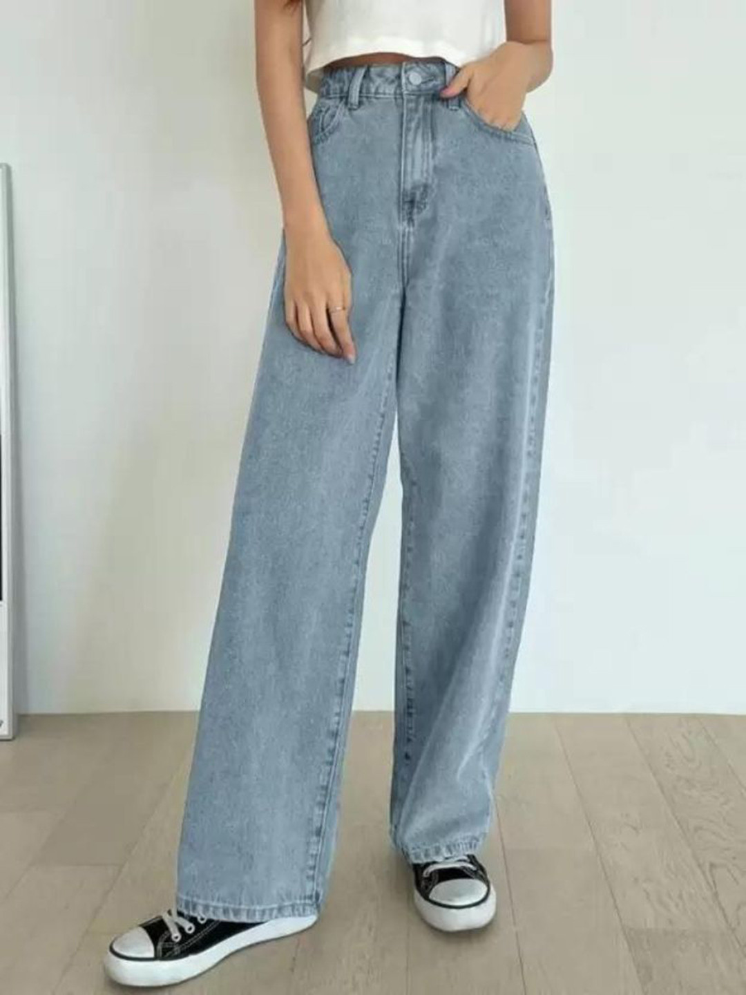 

DressBerry Women Comfort Straight Fit High-Rise Light Fade Acid Wash Stretchable Jeans, Blue