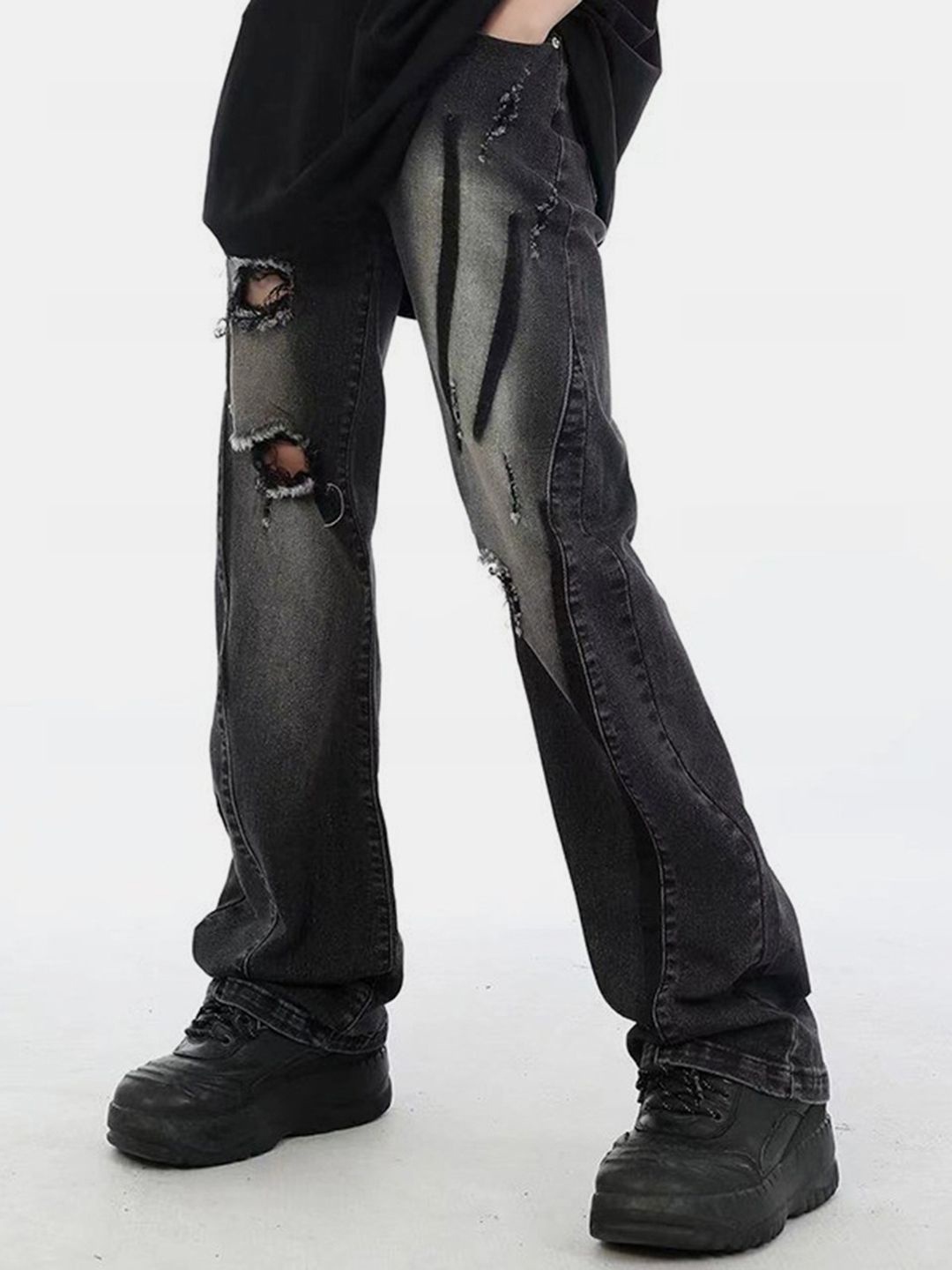 

HERE&NOW Men Highly Distressed Regular Fit Mid-Rise Jeans, Black