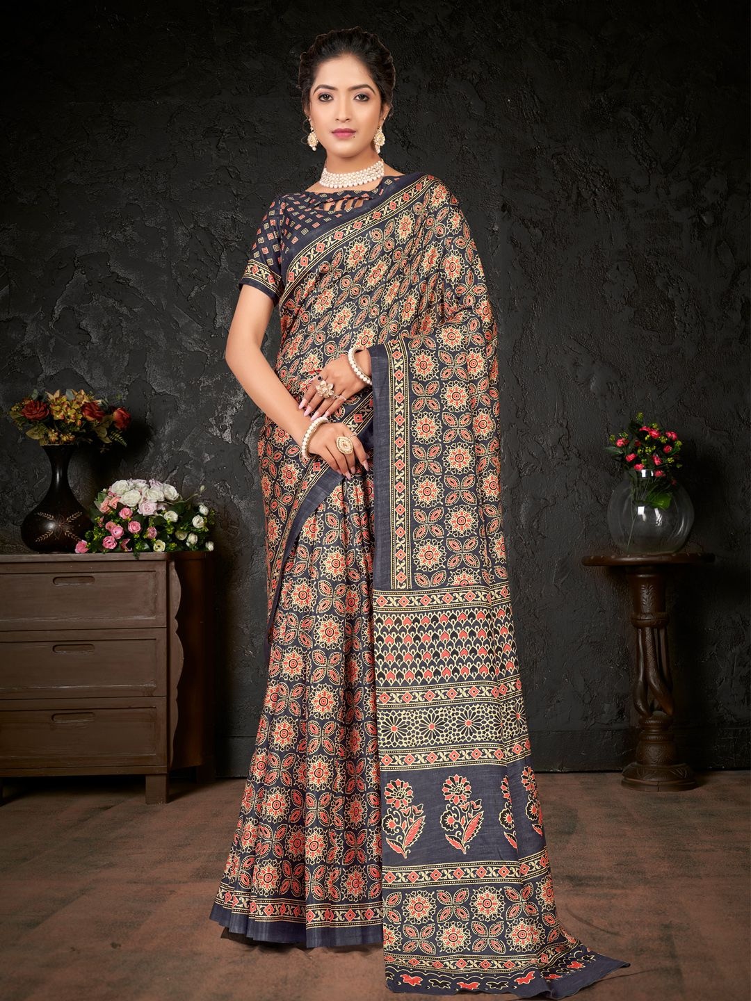 

Mitera Ajrak Block Block Print Saree, Grey