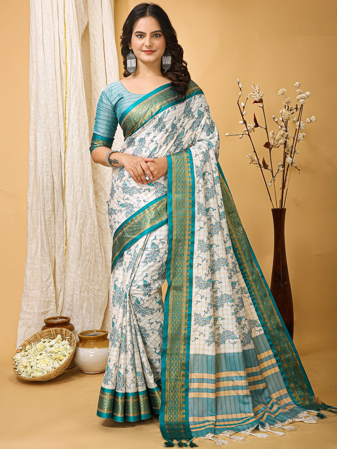 

DIVASTRI Checked Zari Designer Saree, Blue