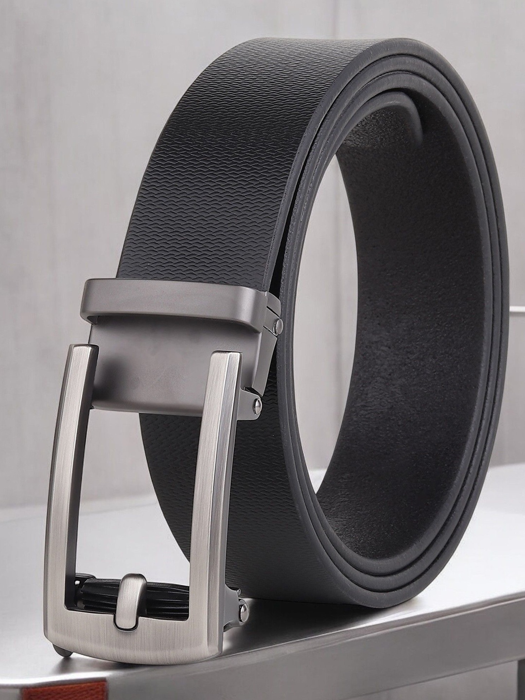 

Metronaut Men Textured Leather Formal Belt, Black