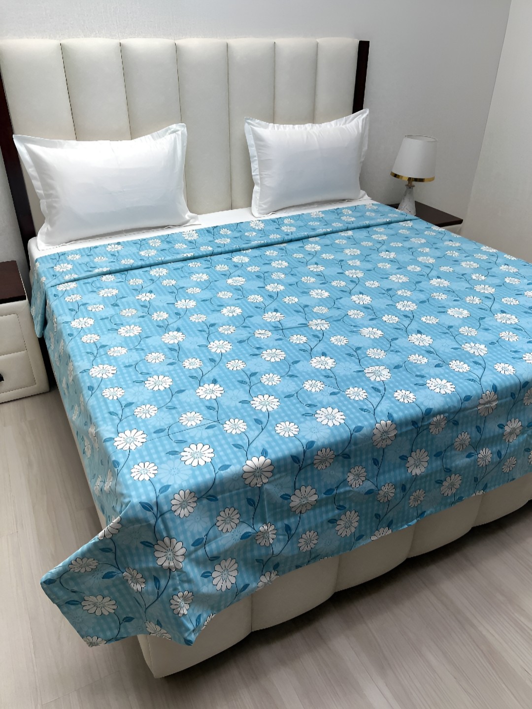 

Pure Decor Blue & White Floral Printed Pure Cotton 260 TC King Size Duvet Cover