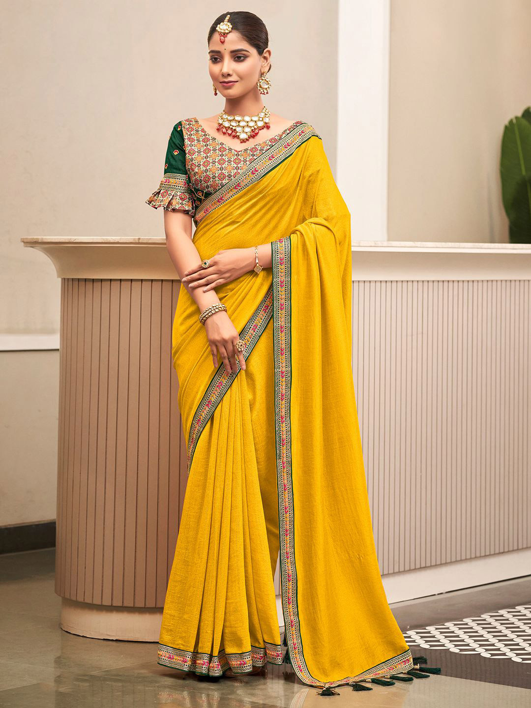 

DIVASTRI Embellished Embroidered Silk Blend Saree, Yellow