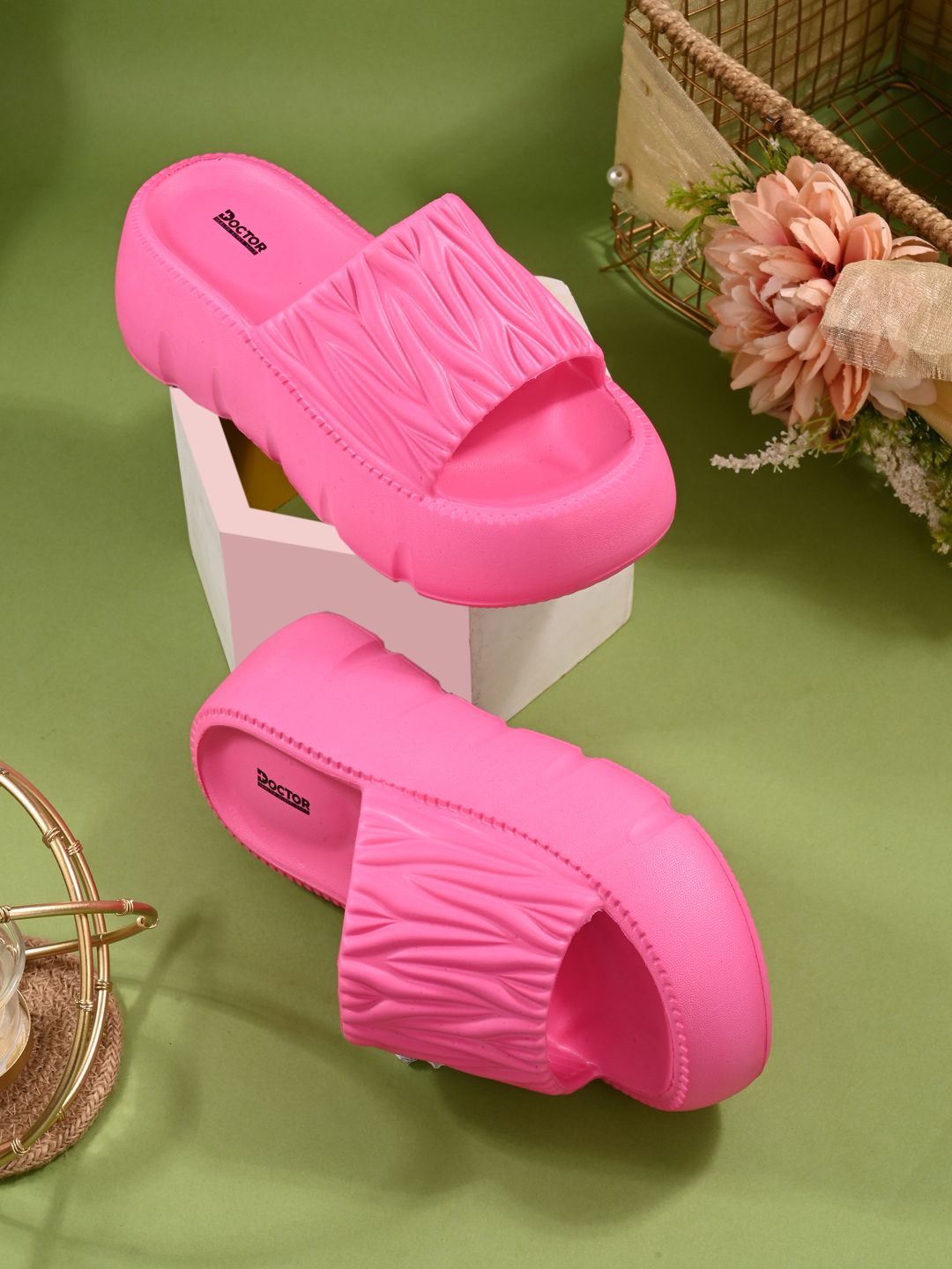 

DOCTOR HEALTH SUPER SOFT Women Sliders, Pink