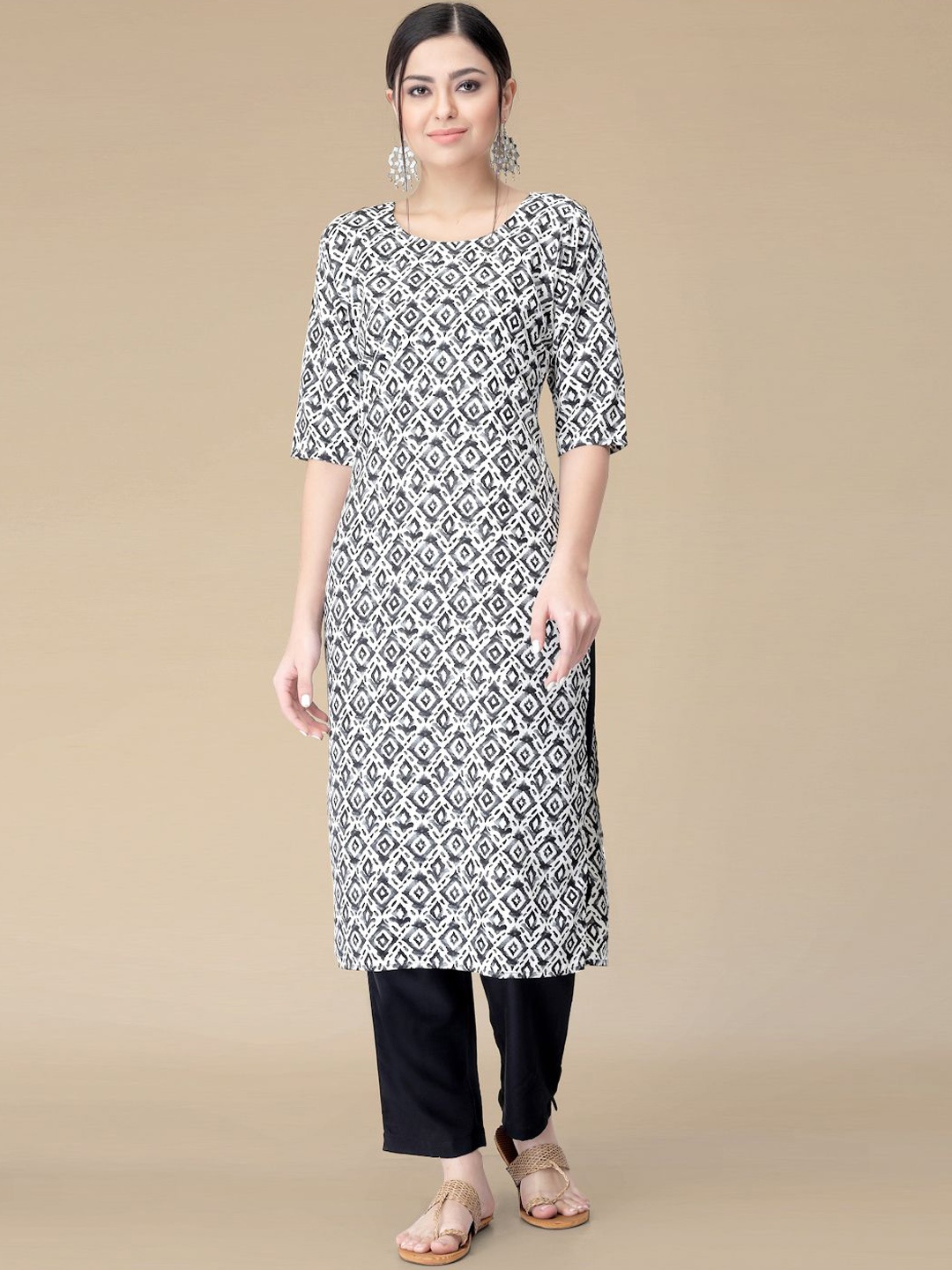 

Moda Rapido Geometric Printed Round Neck Straight Kurta With Trouser, Black