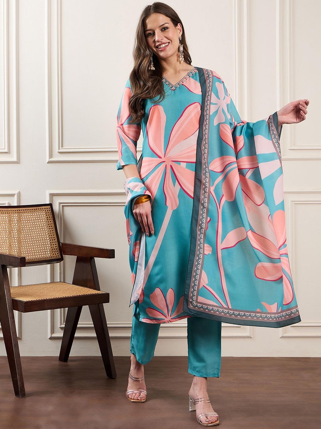 

House of Pataudi Floral Printed Straight Kurta With Trouser And Dupatta, Teal