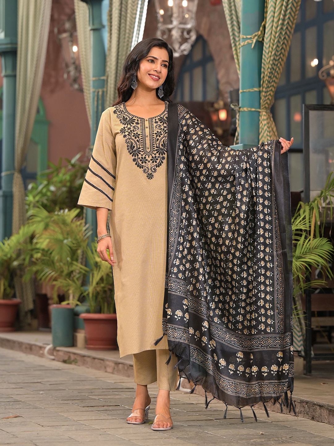 

The Hope Embroidered Pure Cotton Kurta With Trousers & Dupatta, Beige