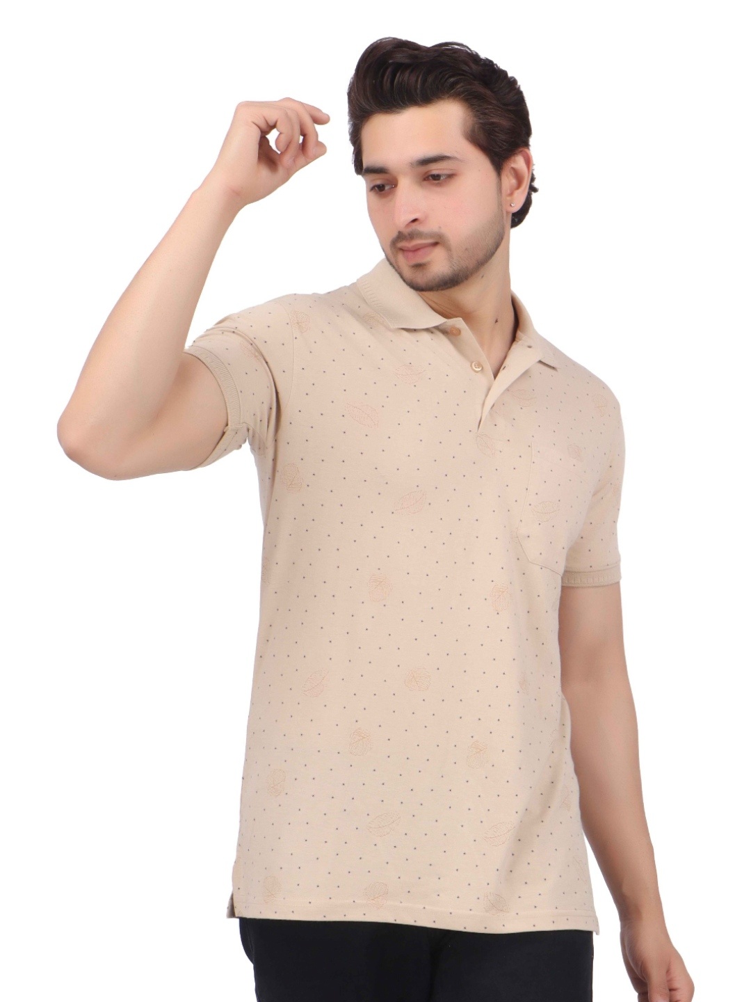 

ARMENOR Men High Neck Pockets T-shirt, Camel brown
