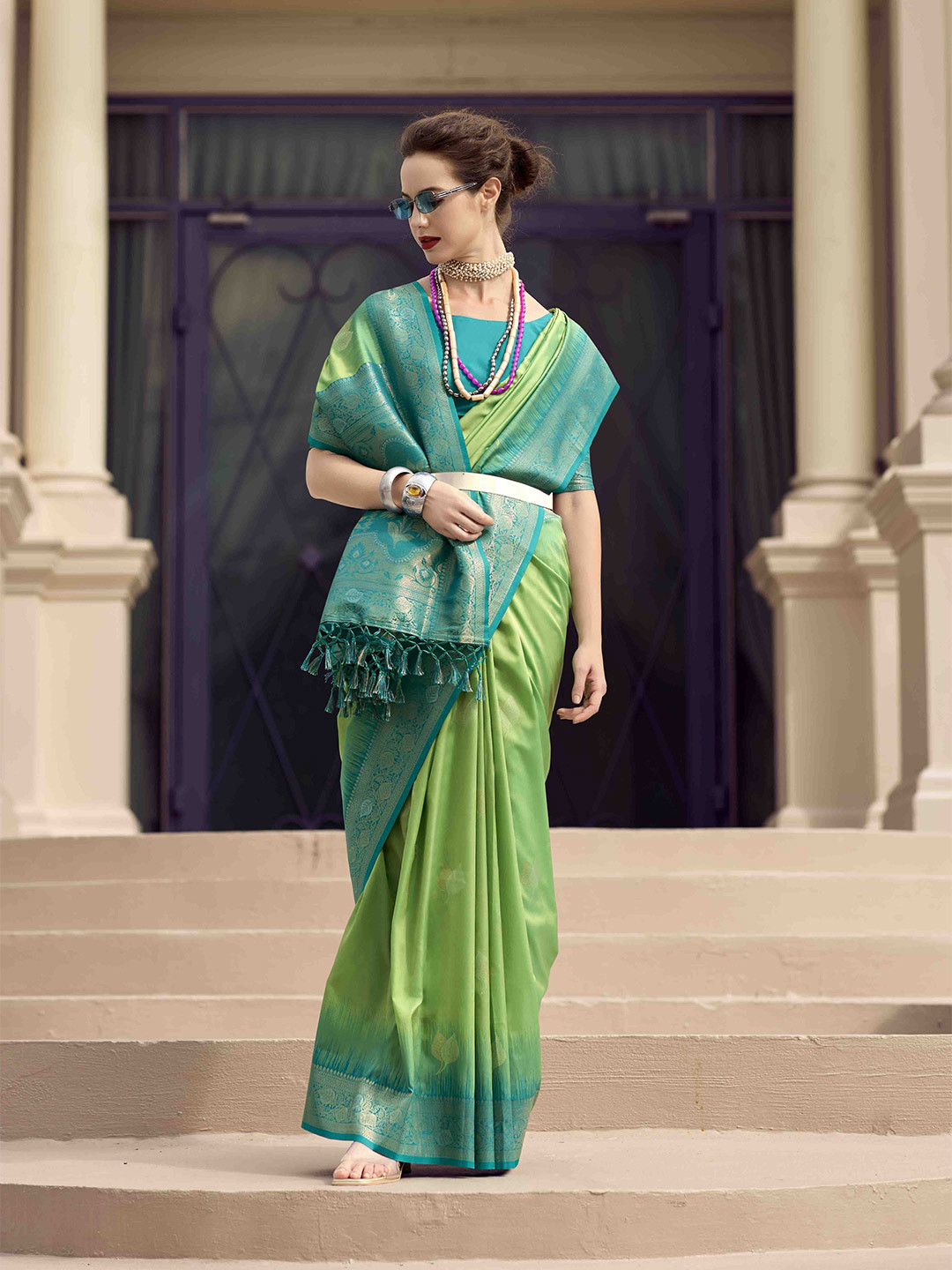 

KIMISHA Woven Design Zari Silk Blend Saree, Green