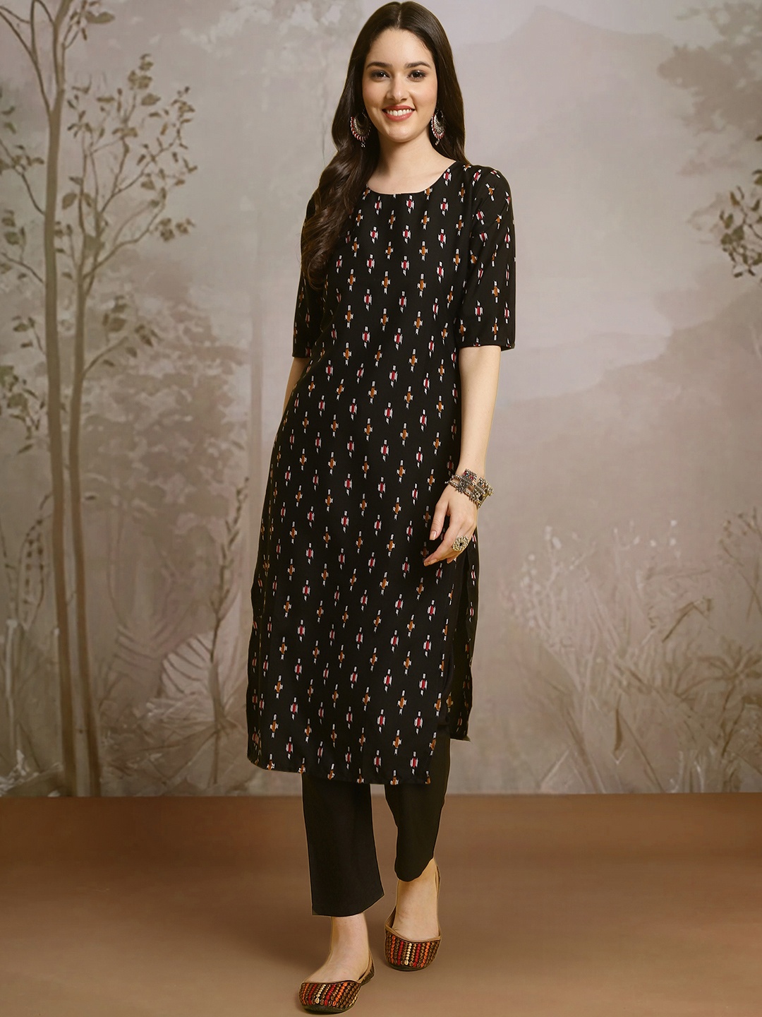

Moda Rapido Ethnic Motifs Printed Straight Kurta with Trousers, Black