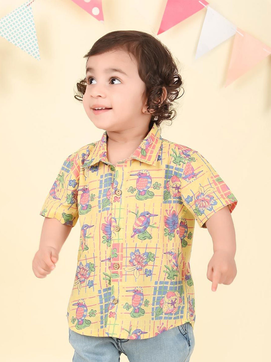 

Fabindia Boys Floral Opaque Printed Casual Shirt, Yellow