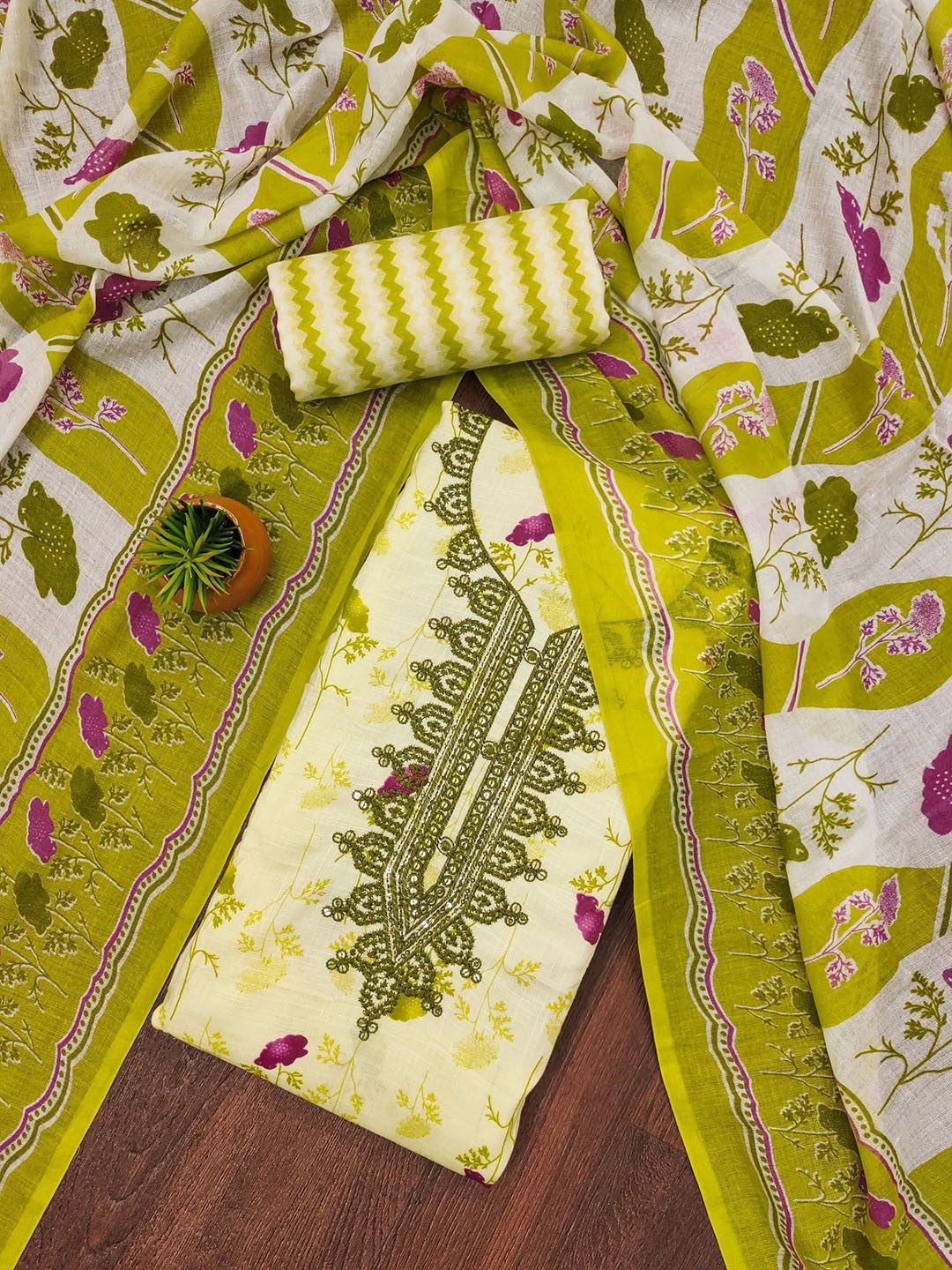 

Rangtulika Ethnics Printed Unstitched Dress Material, Yellow