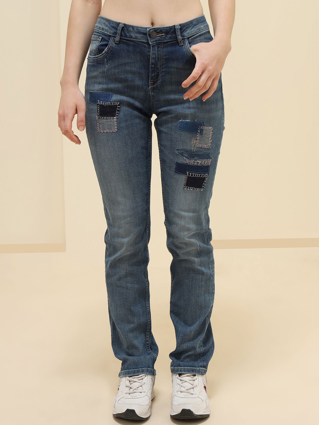 

XABIRI Women Straight Fit Mildly Distressed Light Fade Jeans, Blue