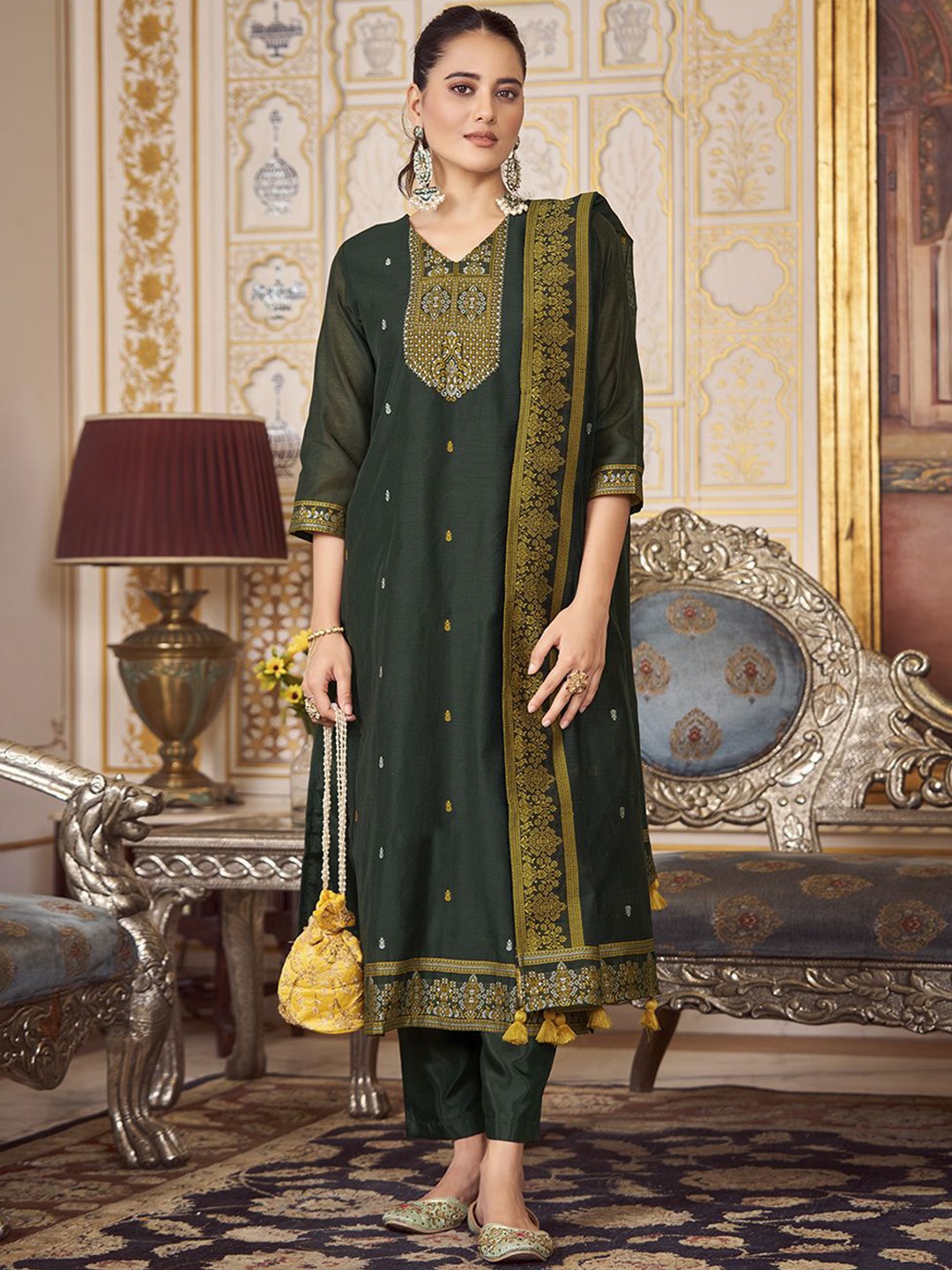 

KALINI Women Ethnic Motifs Regular Kurta with Trousers & With Dupatta, Green