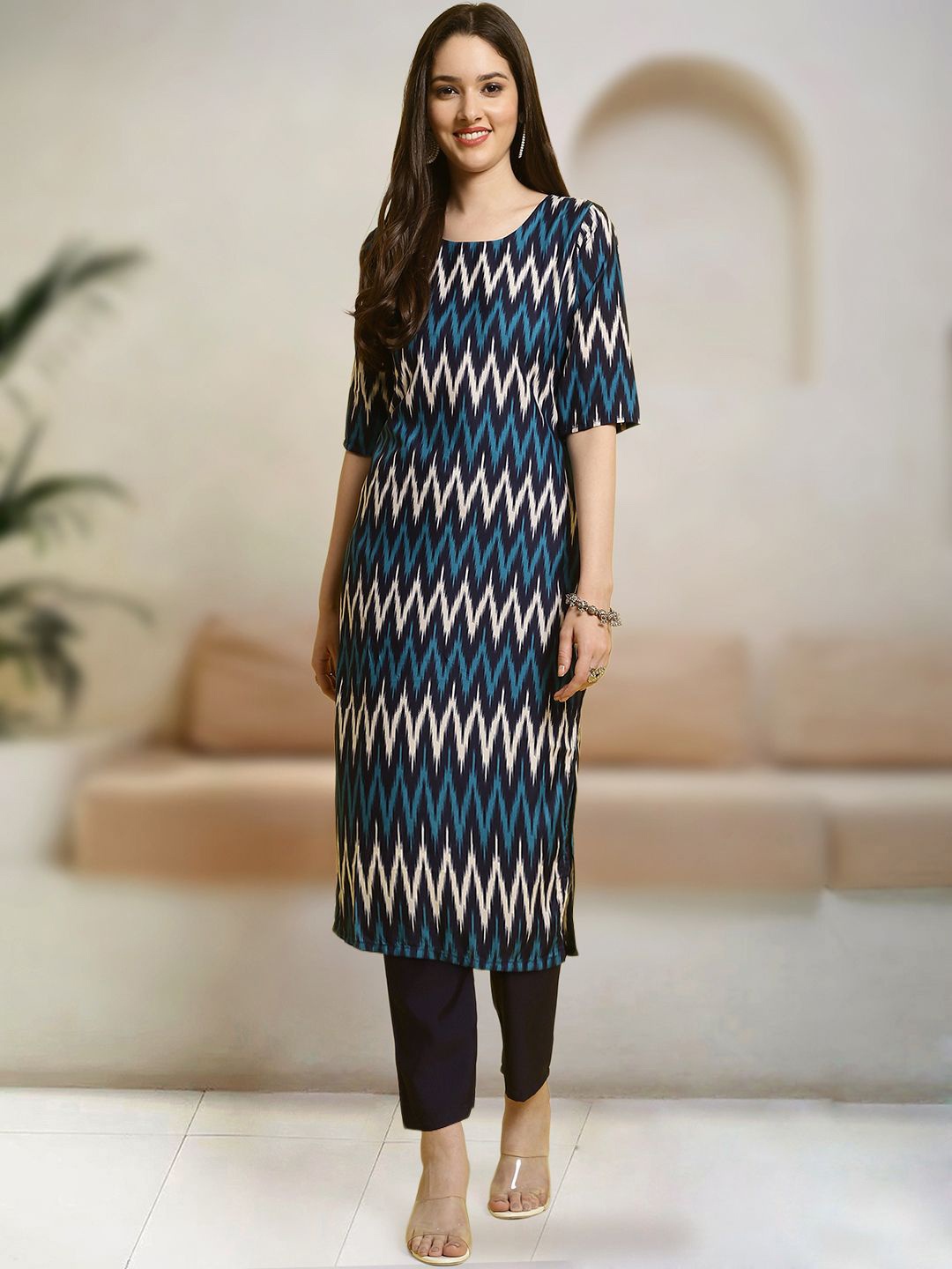 

Moda Rapido Chevron Printed Round Neck Straight Kurta with Trousers, Blue