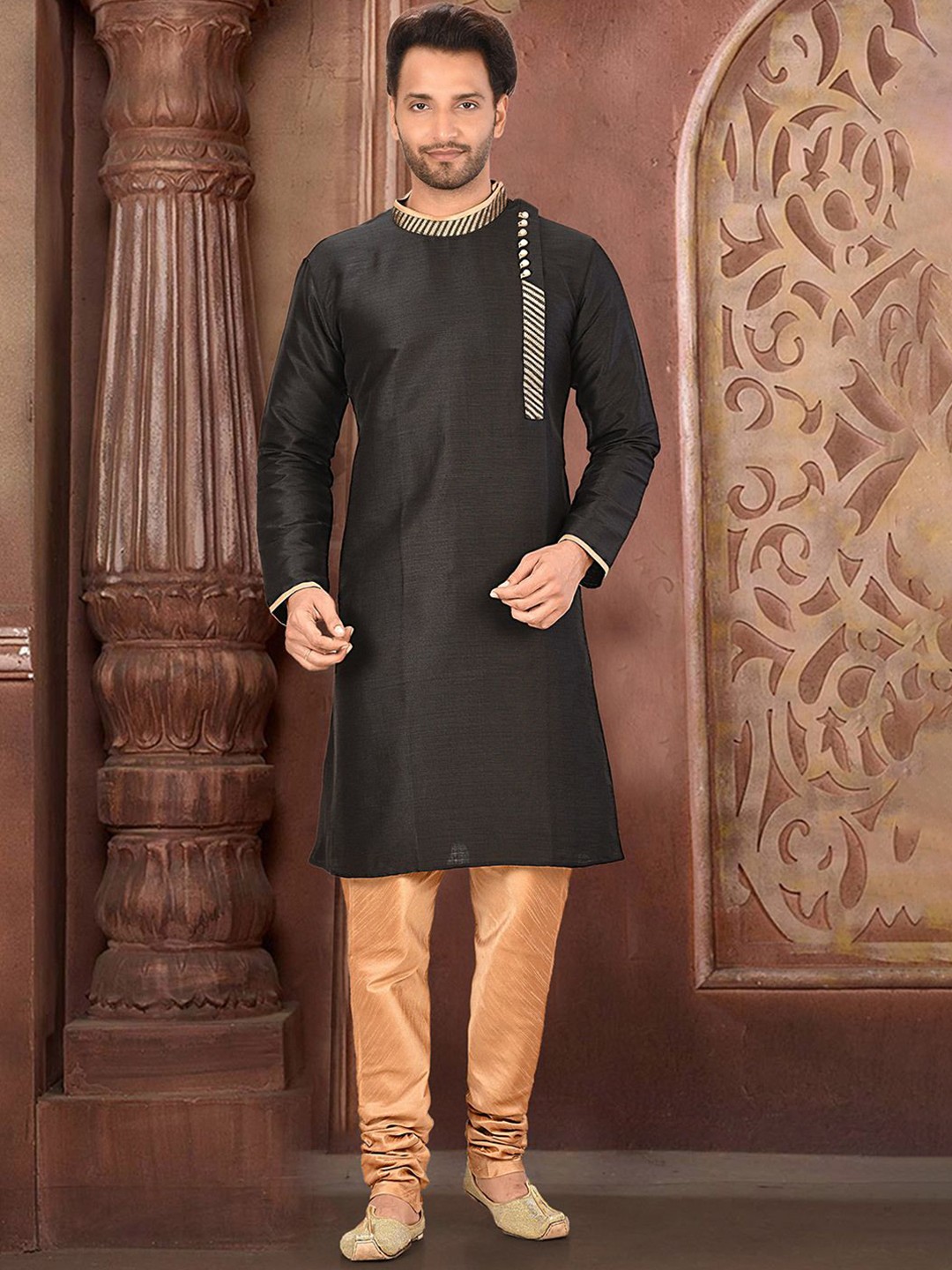 

RANAK Woven Design Round Neck Straight Kurta, Black