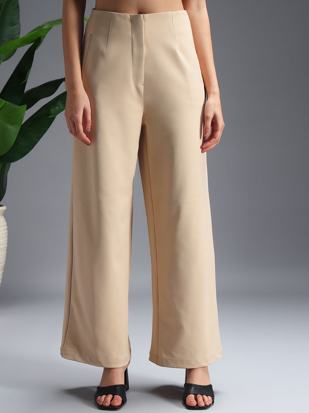 

Zastraa Women Relaxed Straight Leg Straight Fit High-Rise Parallel Trousers, Beige