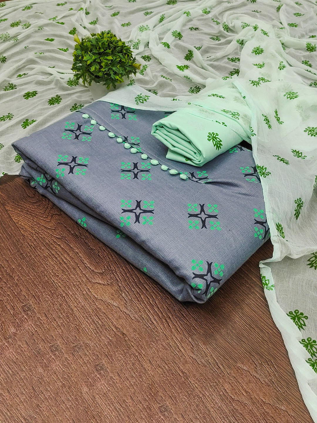 

Rangtulika Floral Printed Unstitched Dress Material, Green