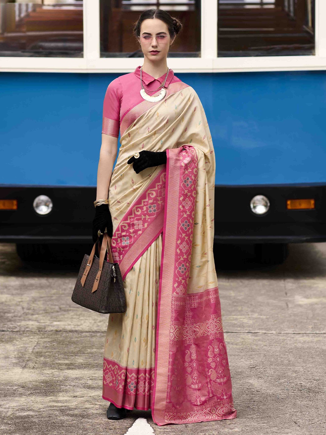 

Blissta Floral Silk Blend Saree, Beige