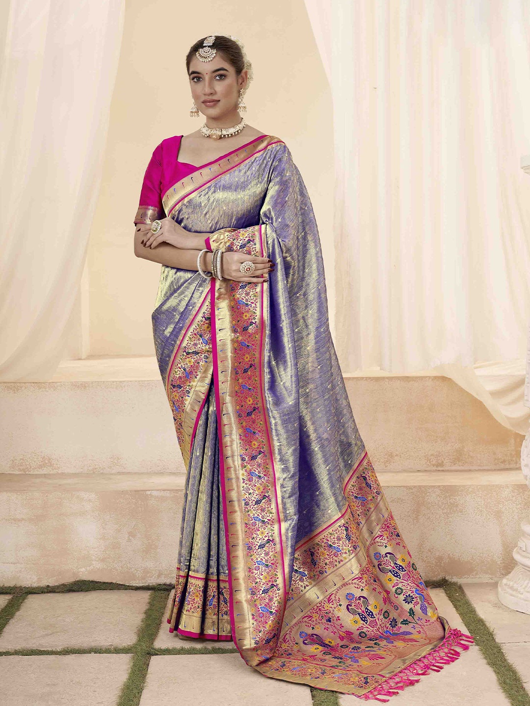 

Blissta Woven Design Zari Silk Blend Paithani Saree, Lavender