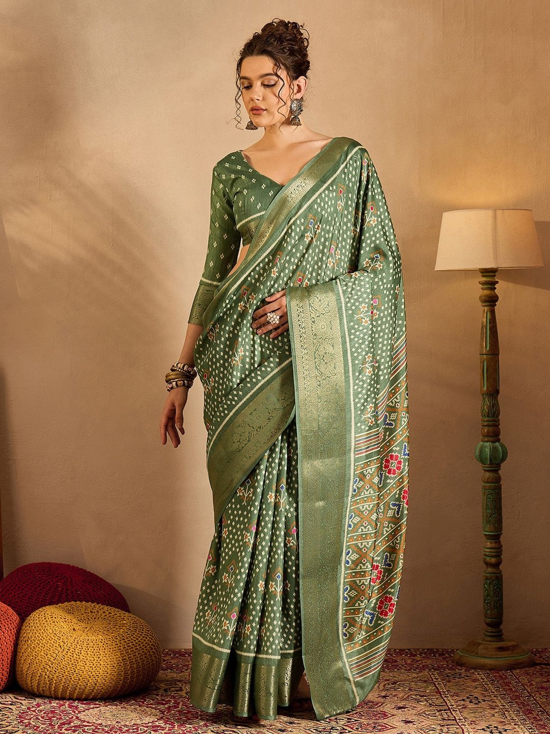 

Mitera Zari Silk Blend Sungudi Saree, Sea green