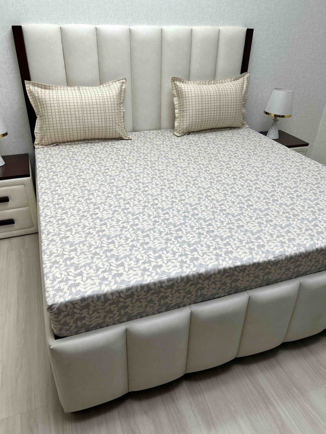 

Pure Decor Lifestyle White Printed Pure Cotton 250TC King Bedsheet Set - 2.74 m x 2.74