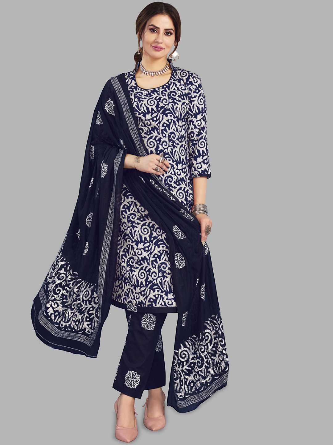 

Simmu Floral Printed Pure Cotton Straight Kurta With Trousers And Dupatta, Blue