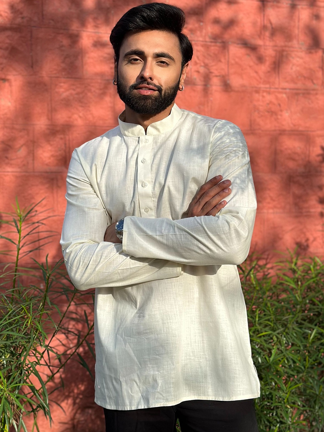

Ethnic India Solid Cotton Mandarin Collar Straight Short Kurta, White