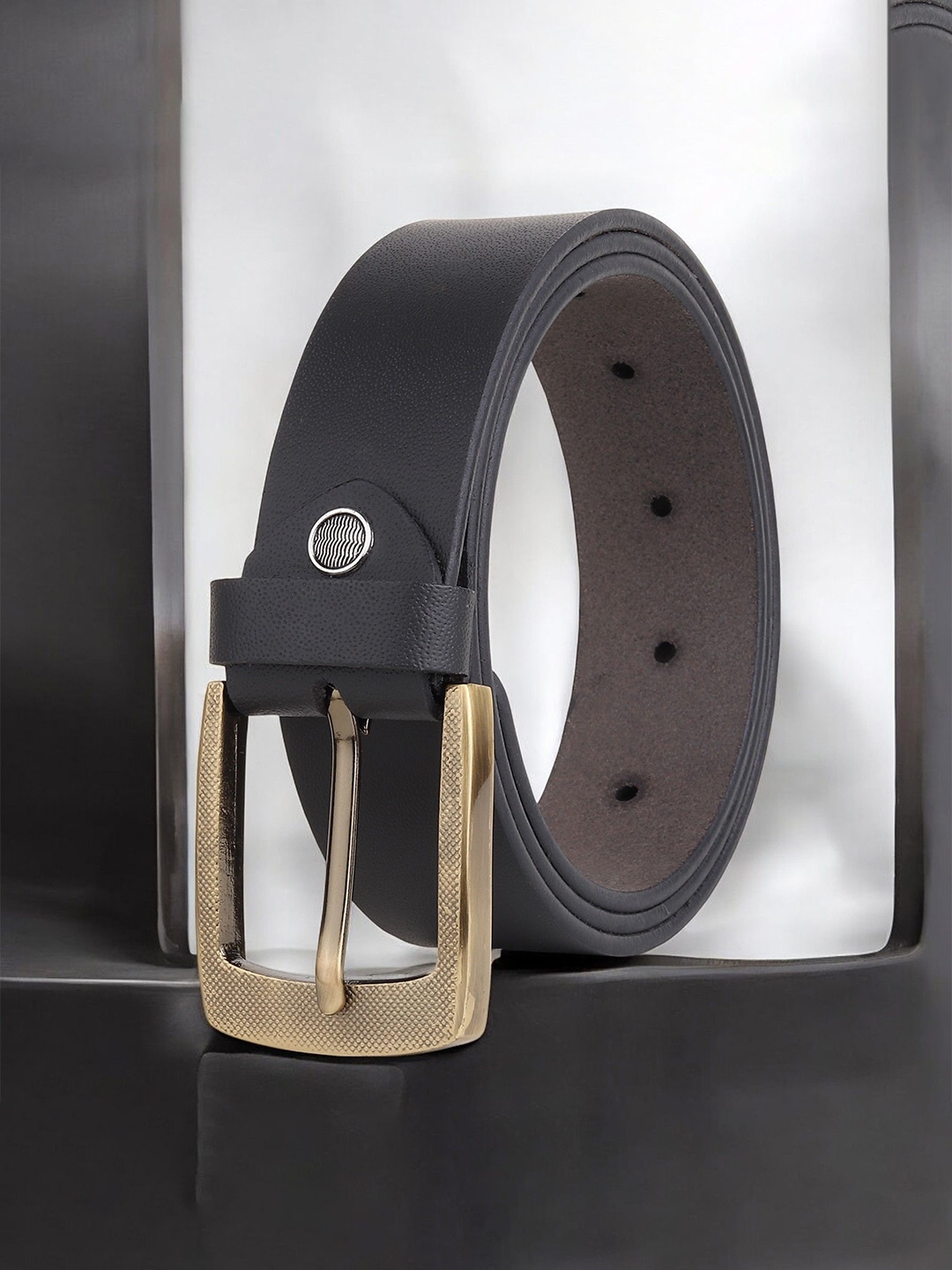 

Metronaut Men Textured Leather Formal Belt, Black