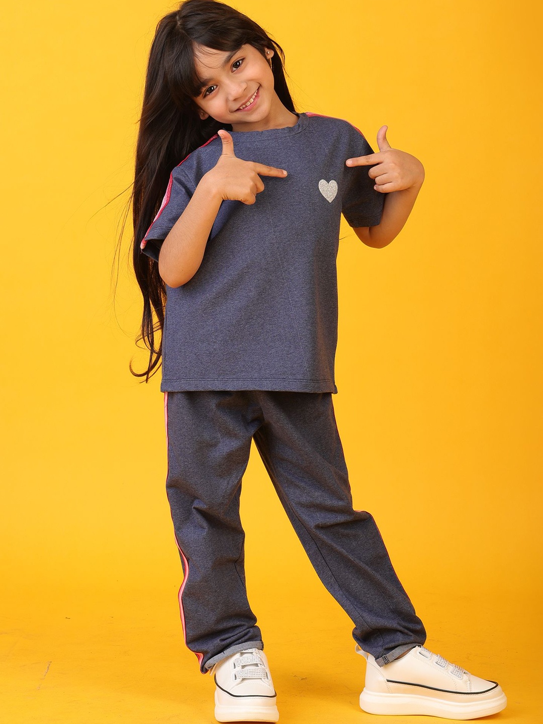 

Anthrilo Girls Melange Side Tape T-Shirt With Jogger Set, Blue