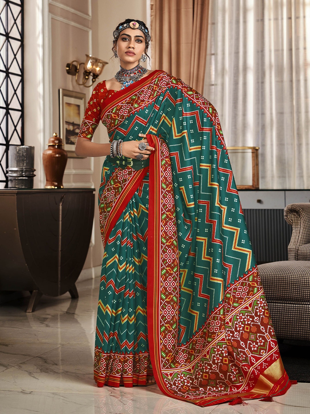 

Blissta Silk Blend Patola Saree, Teal