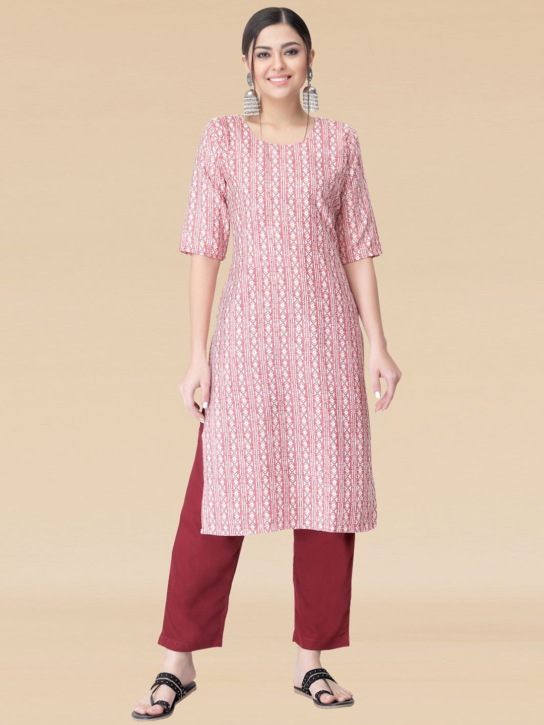 

Moda Rapido Geometric Printed Round Neck Straight Kurta with Trousers, Pink