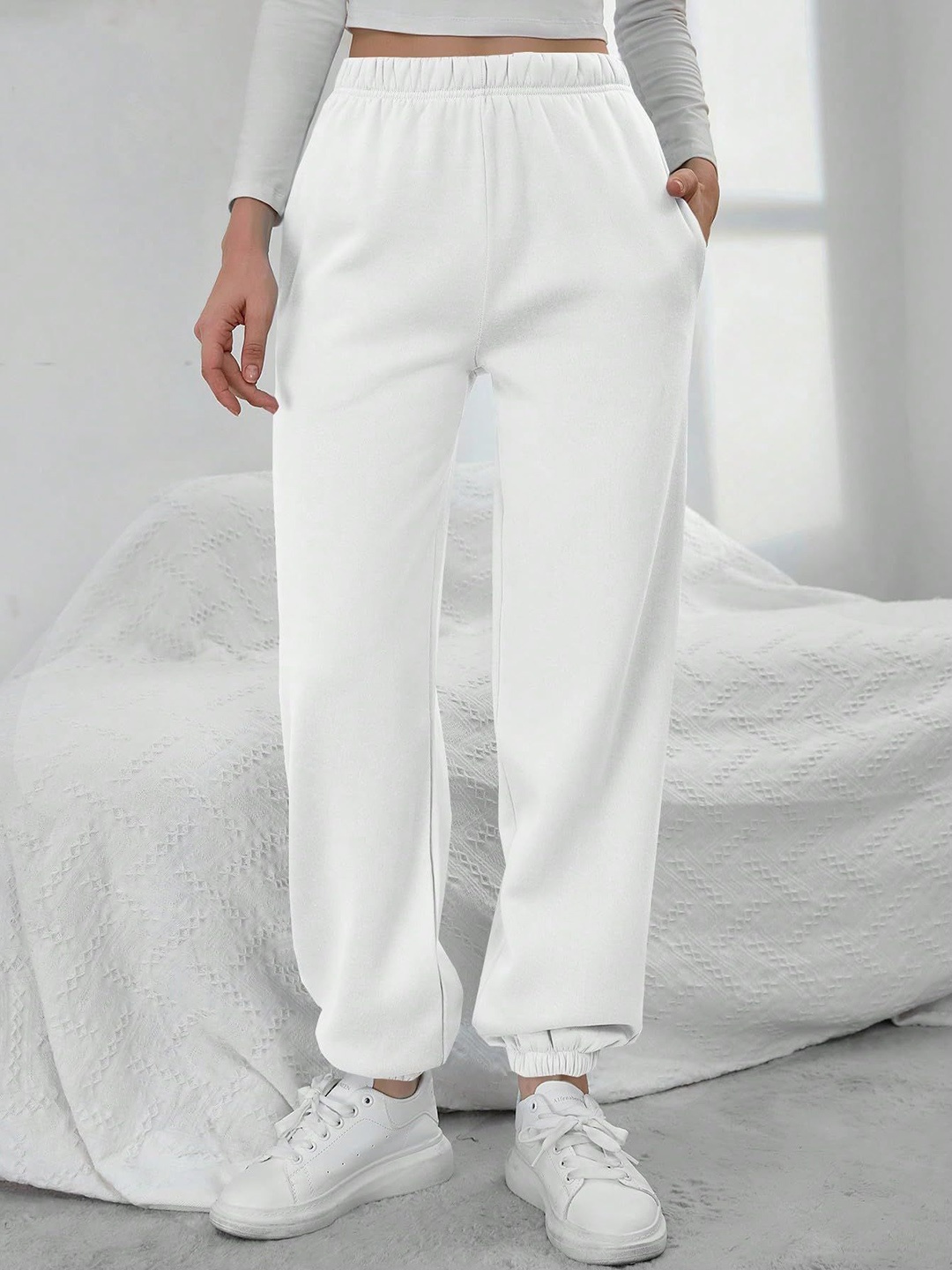 

.dockstreet Women Relaxed Fit Joggers, Off white